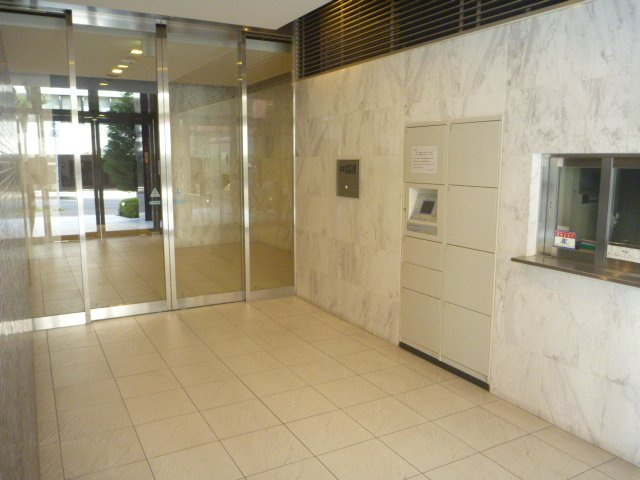 アーバネックス大阪城WEST（アーバネックスオオサカジョウウェスト）　BRAVI不動のエントランス