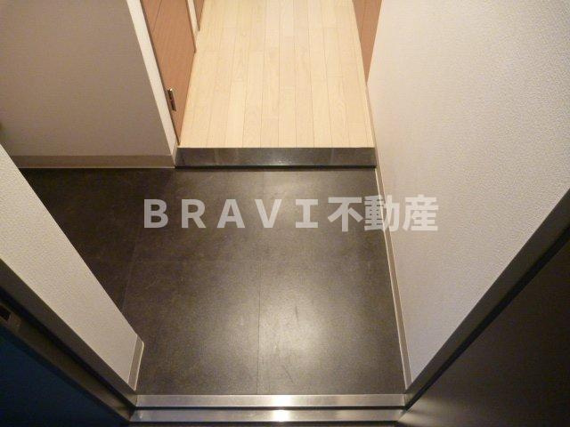 アーバネックス大阪城WEST（アーバネックスオオサカジョウウェスト）　BRAVI不動の玄関|【アーバネックス大阪城WEST】落ち着いた玄関です