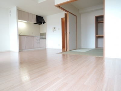 【居間・リビング】 | メゾンプチチェリー