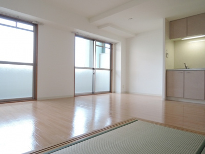 【居間・リビング】 | メゾンプチチェリー