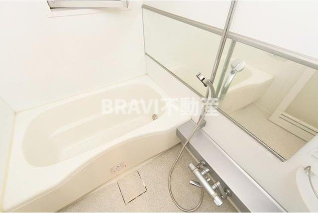 ルクレ堺筋本町レジデンス　BRAVI不動産の浴室