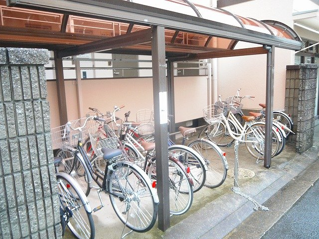 シャトレ信楽のその他共用部分|駐輪場です