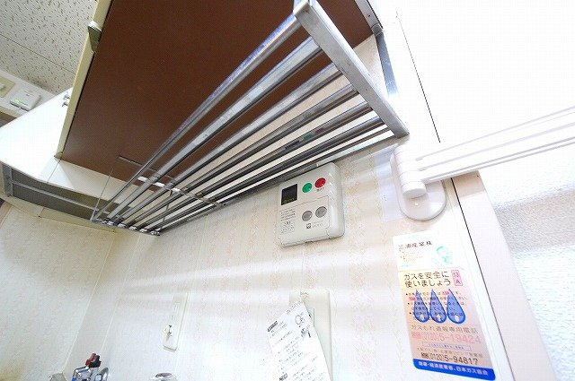 シャトレ信楽の設備|給湯器リモコンです