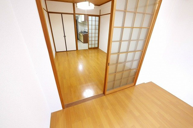 シャトレ信楽の洋室|個人の部屋や寝室として使える洋室です