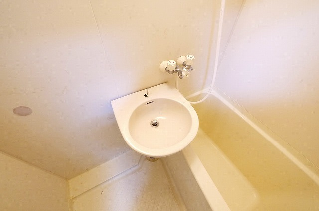 シャトレ信楽の洗面所|使いやすい洗面所です