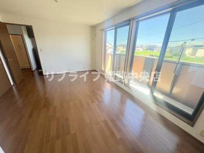  | クラスティーナ