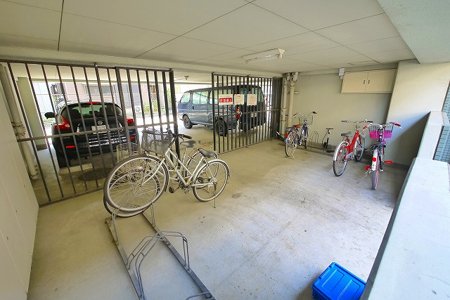 ヴィルドミール三条のその他共用部分|駐輪場