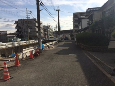 【前面道路含む現地写真】 | 真砂1丁目売土地【建築条件付売土地】