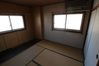 【居間・リビング】 | 海運町ハイツ