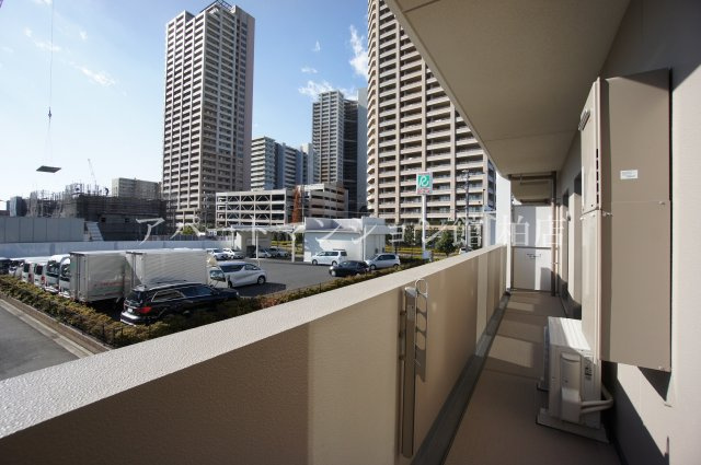 アヴェニール柏の葉のバルコニー