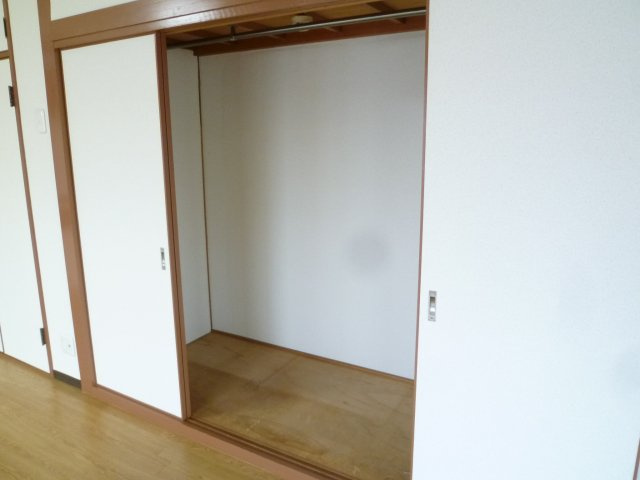 グランソシエ今宮Ⅱの収納