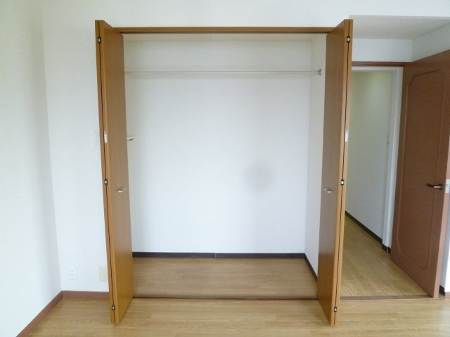 グランソシエ今宮Ⅱの収納