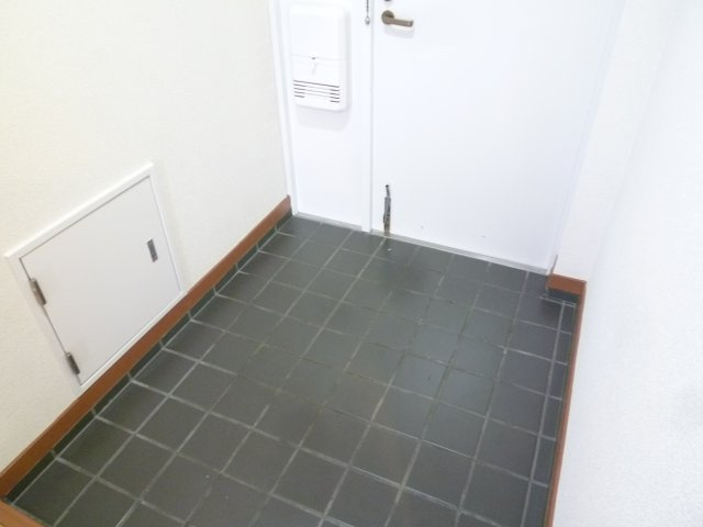 グランソシエ今宮Ⅱの玄関