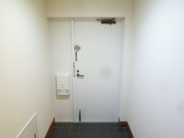 グランソシエ今宮Ⅱの玄関