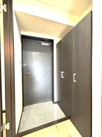 スカイヴィレッジ盛南の玄関