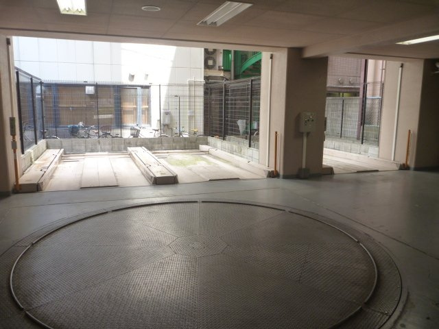 グレンパーク内本町　BRAVI不動産の駐車場|カースペースがあります