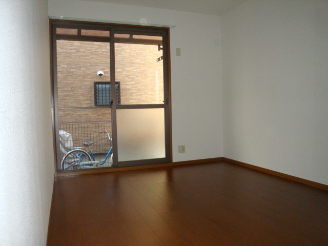 鴻池タウンハウスの洋室