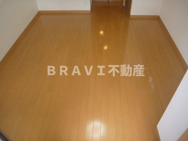 エスリード上本町北　BRAVI不動産の洋室