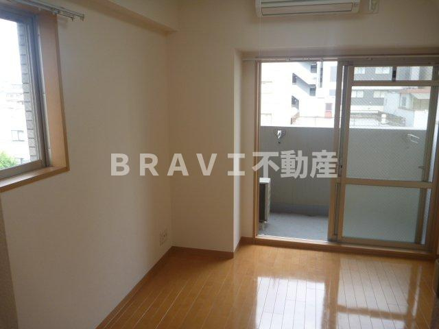 エスリード上本町北　BRAVI不動産の洋室