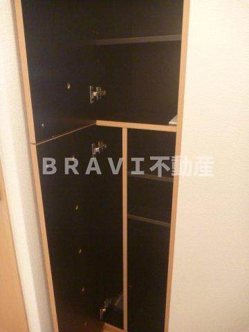 エスリード上本町北　BRAVI不動産の収納