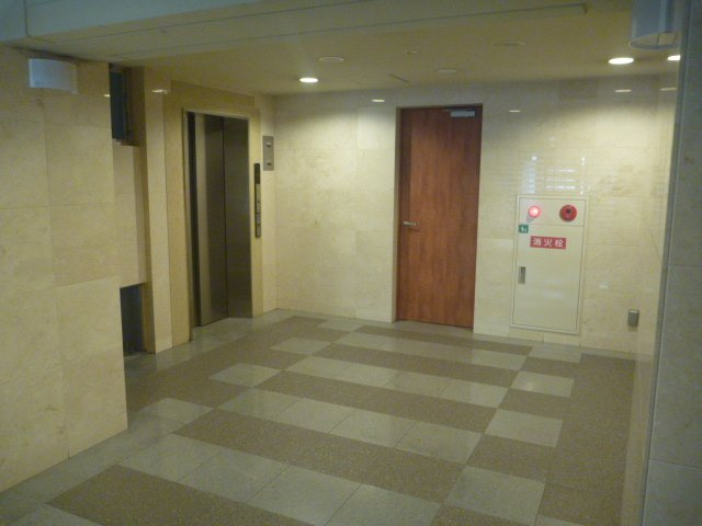 エスリード上本町北　BRAVI不動産のロビー|【エスリード上本町北】毎日通るロビーはこのようになっています
