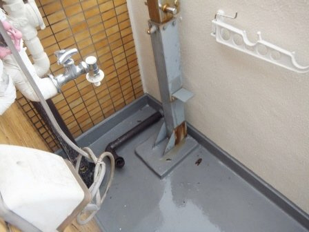 カザリヤマンションＣ|ベランダに洗濯機置場あります