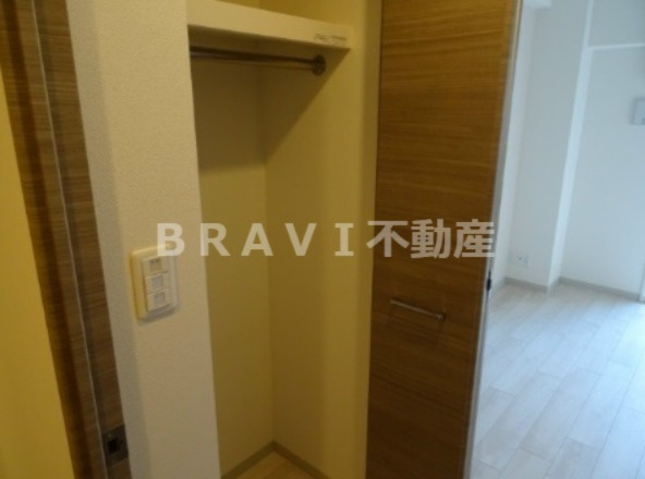 プレサンス谷町リーベ　BRAVI不動産の収納