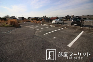 【駐車場】