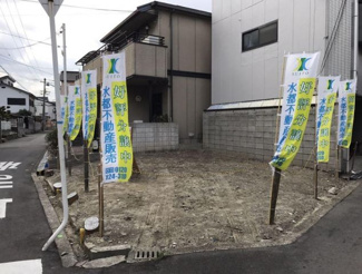 【前面道路含む現地写真】