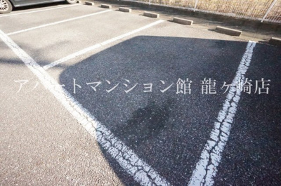 【駐車場】 | レヴェリーヒルズ