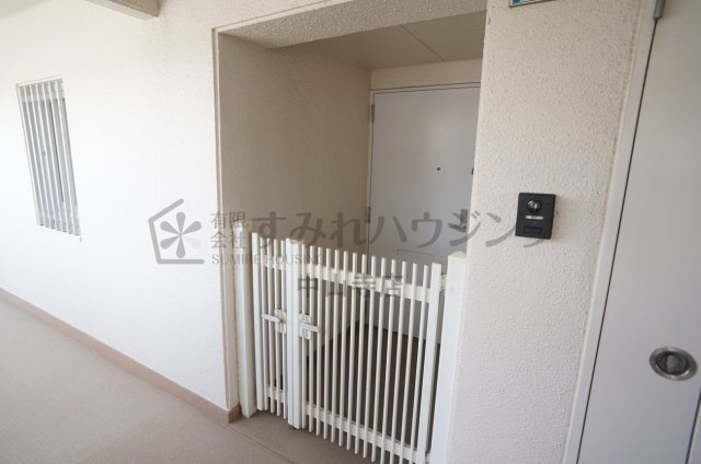 アウフヘーベン東宝塚のエントランス