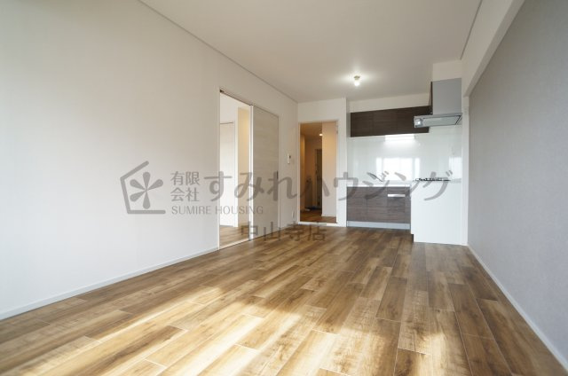 アウフヘーベン東宝塚の居間・リビング