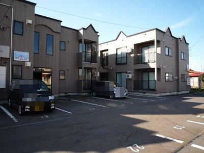 【外観】 | シティパレスフォンテーヌB棟 | 駐車場消雪で雪片付けが楽