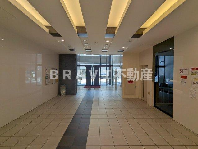 アーデンタワー本町イースト　BRAVI不動産のロビー