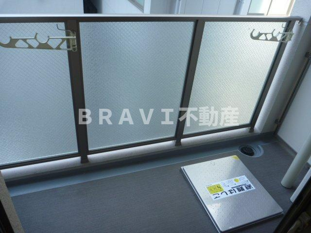 アーデンタワー本町イースト　BRAVI不動産のバルコニー