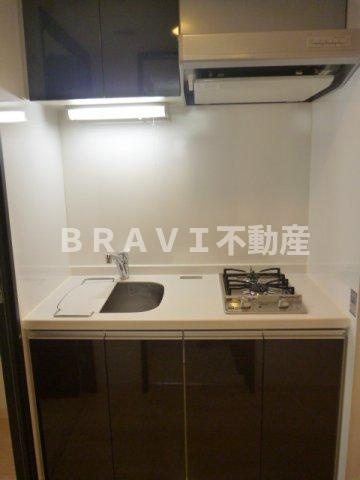 アーデンタワー本町イースト　BRAVI不動産のキッチン|【アーデンタワー本町イースト】コンパクトなキッチンで掃除もラクラク