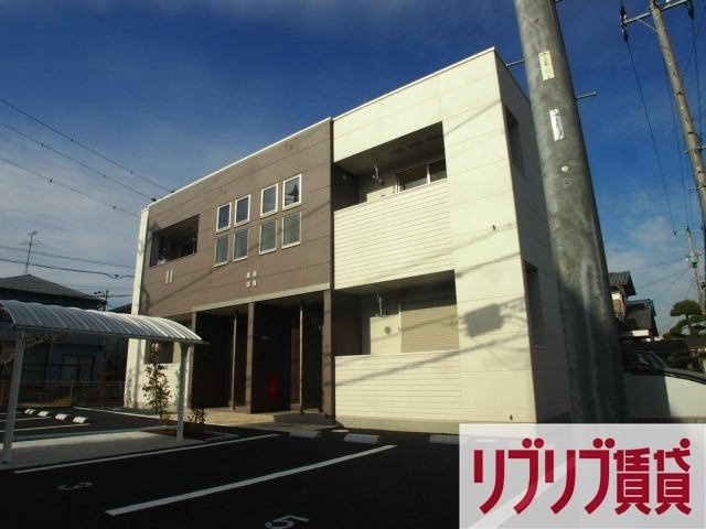 エンブレイスの外観