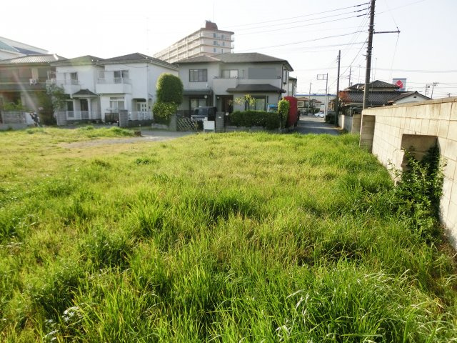 北本市深井５丁目の売地の展望|物件の敷地の奥側から接道する道路に向かって撮影した写真です。