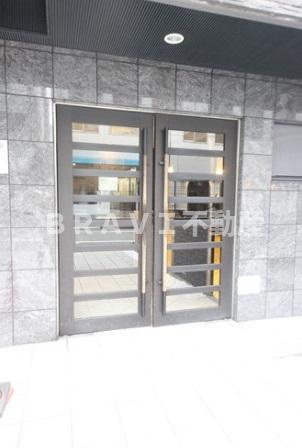 アドバンス心斎橋グランガーデン　BRAVI不動産のエントランス|【アドバンス心斎橋グランガーデン】ゆとりのあるエントランスです