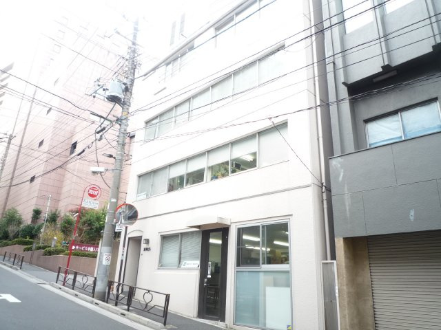 酒井ビルの外観