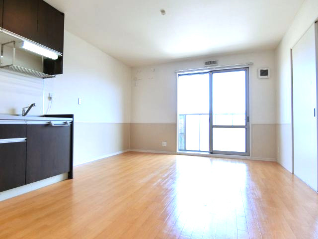 エスポワールⅡB棟の居間・リビング