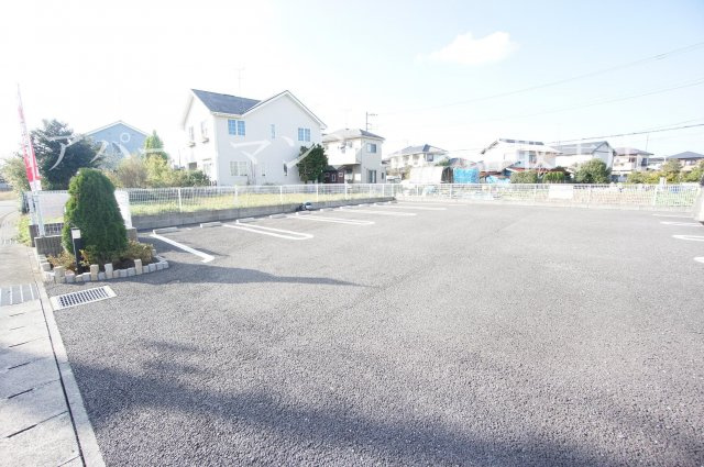 ソレイユの駐車場