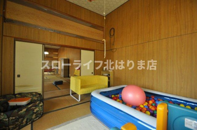 【洋室】 | 三木市吉川町渡瀬 | 洋室9.5畳