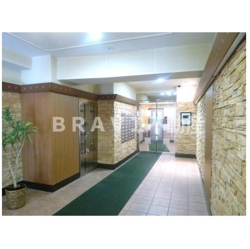 グランテージ感彩　BRAVI不動産のロビー|【グランテージ感彩】清潔なロビーです