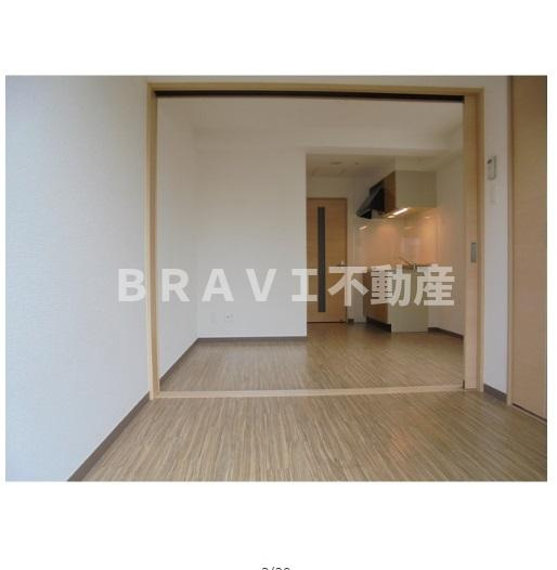 イグレック南本町　BRAVI不動産の居間・リビング|【イグレック南本町】居間です