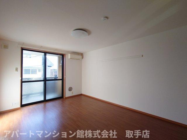 パークヒルズの居間・リビング