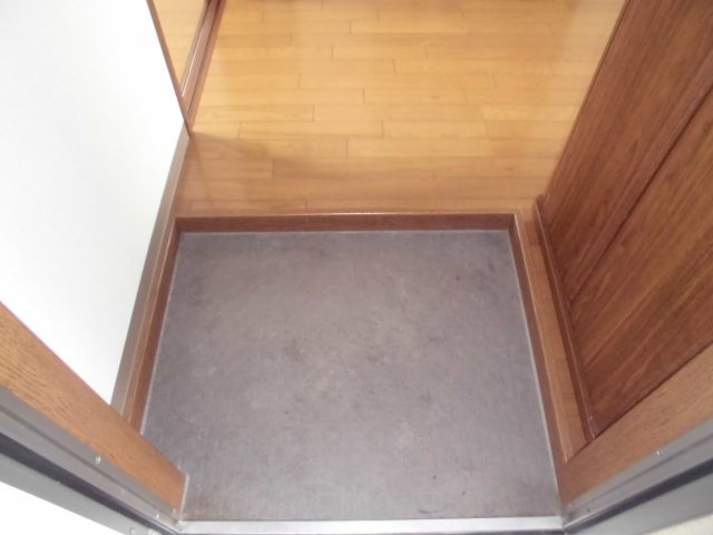 ライフステージカザマの玄関|収納もある玄関です