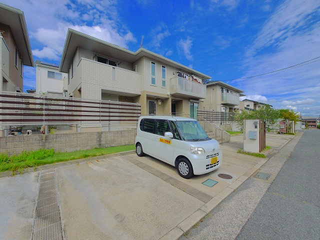 アウスレーゼCの駐車場|駐車場があるので、車を買う予定の方も安心です