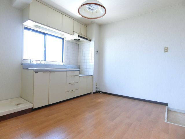 ハイツロベリアの居間・リビング