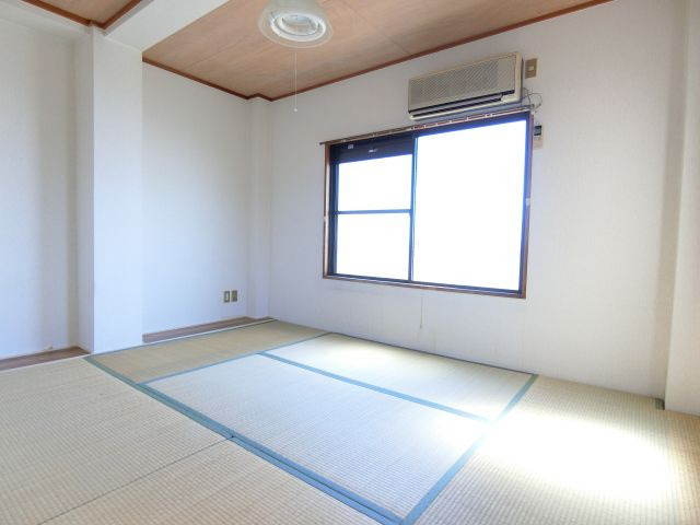 ハイツロベリアの和室